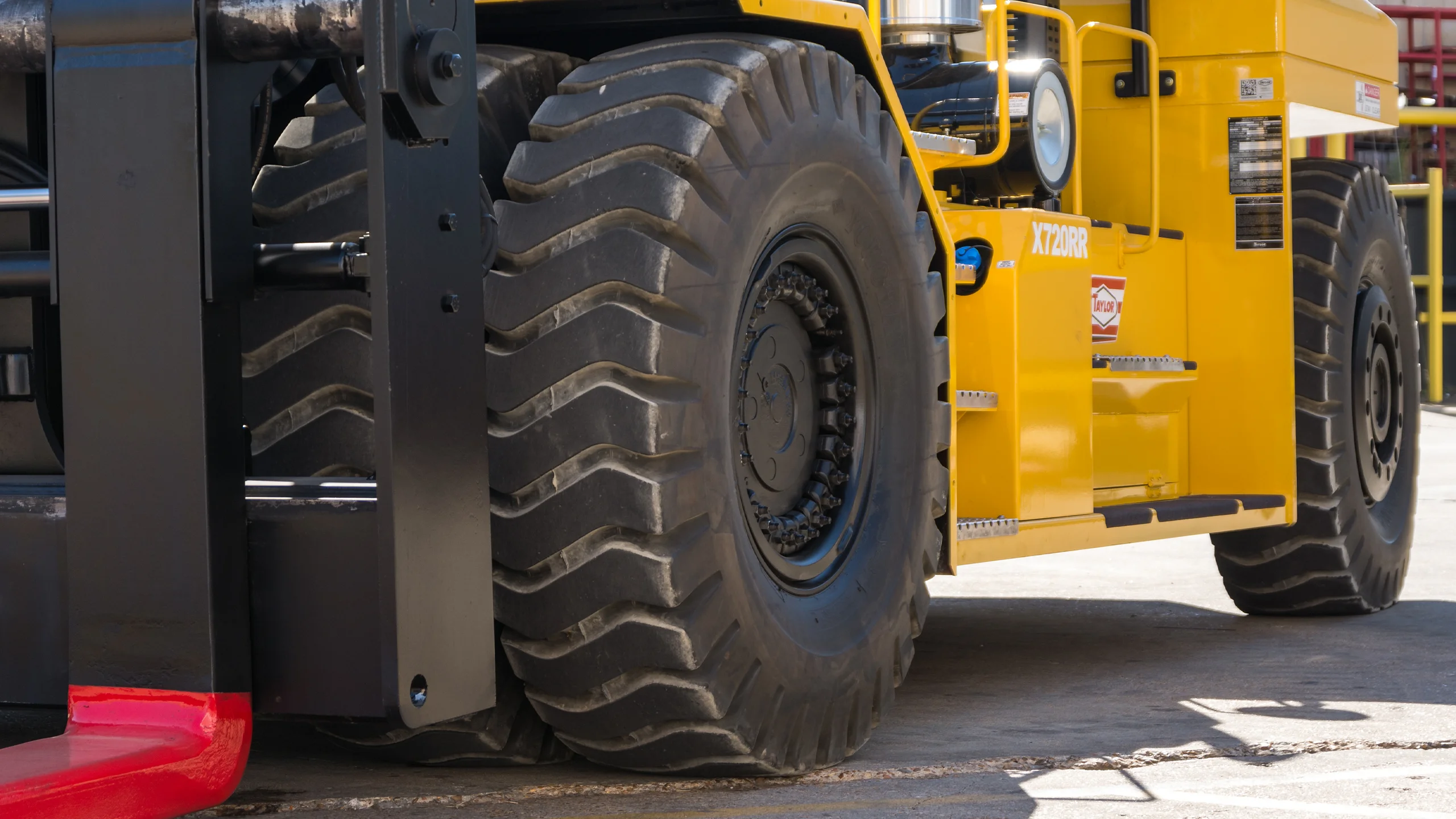 Yokohama industrial off-the-road forklift tire